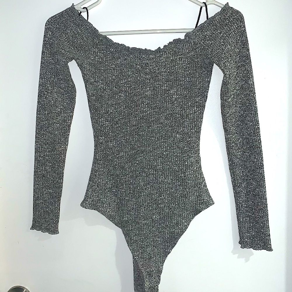 🔥Garage Off Shoulder Bodysuit🔥